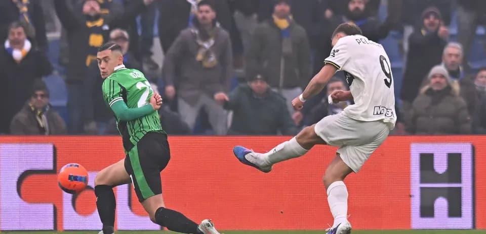 Pellegrini shooting during Parma vs Sassuolo match