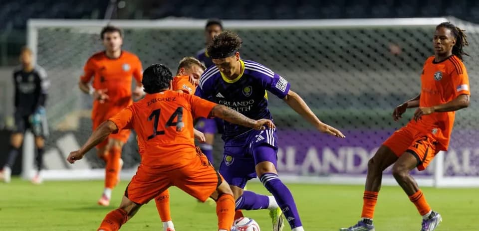 Huntsville City and Orlando City II players competing