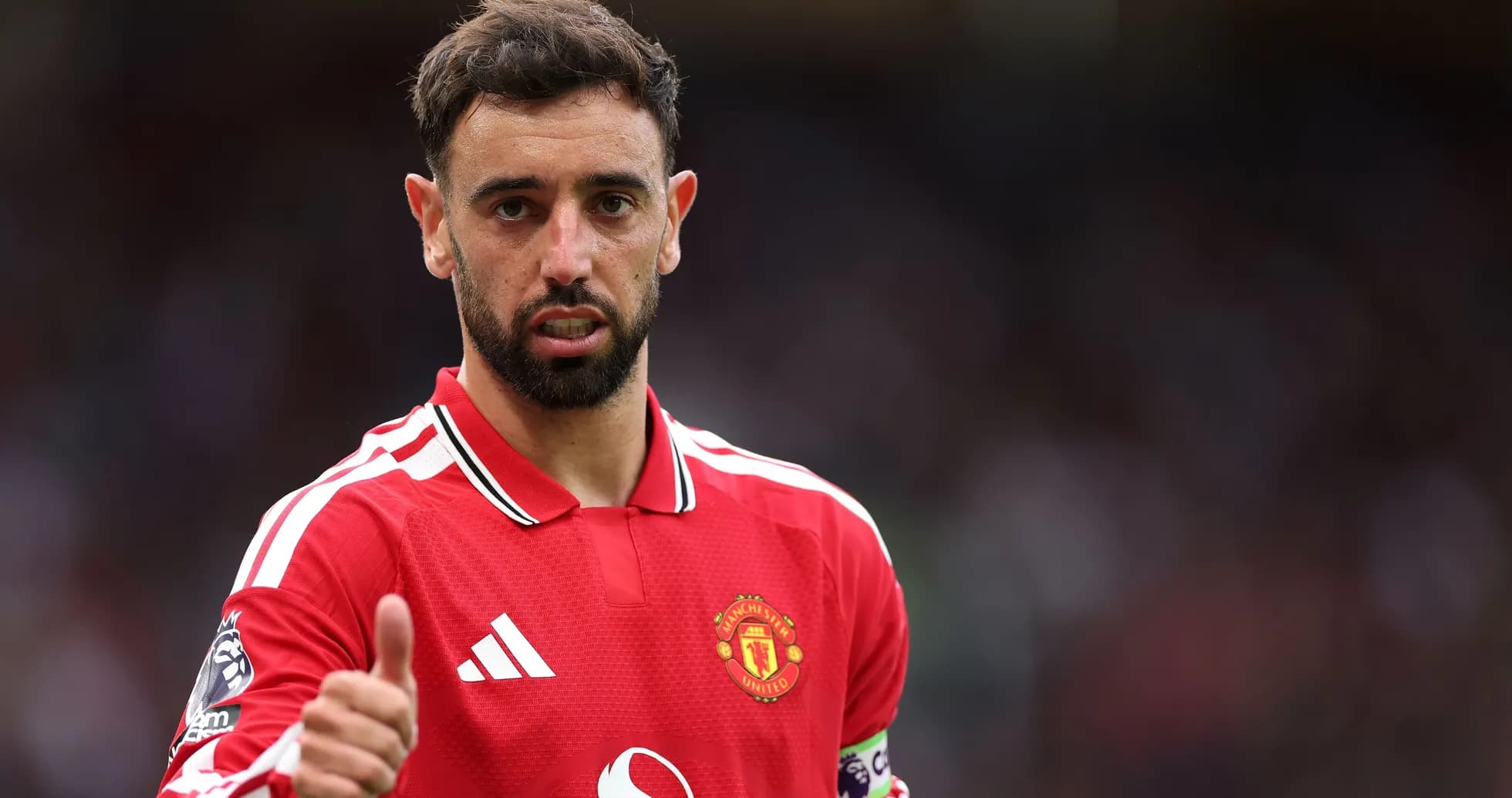 Bruno Fernandes giving a thumbs up during match