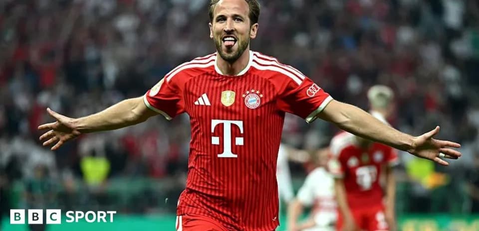 Player celebrating a goal for Bayern Munich
