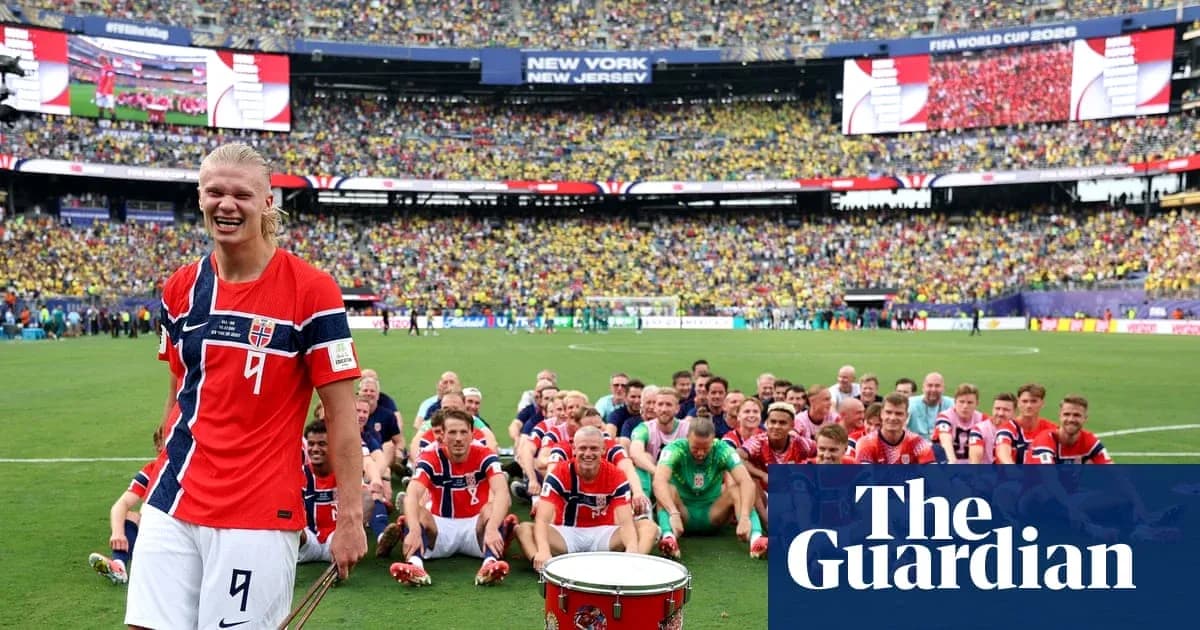 Norwegian team celebrating on field after match