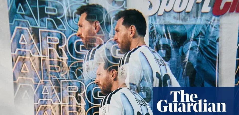 Player in Argentina jersey with multiple reflections