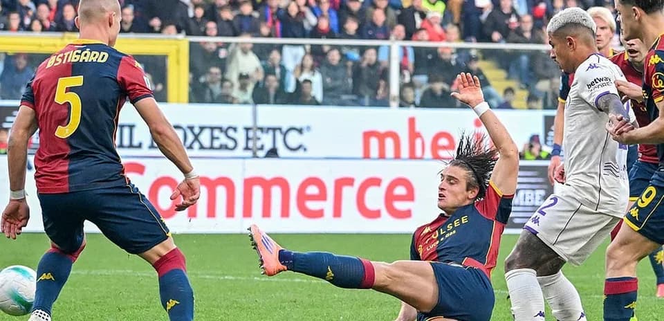 Player falling during Fiorentina vs Genoa match