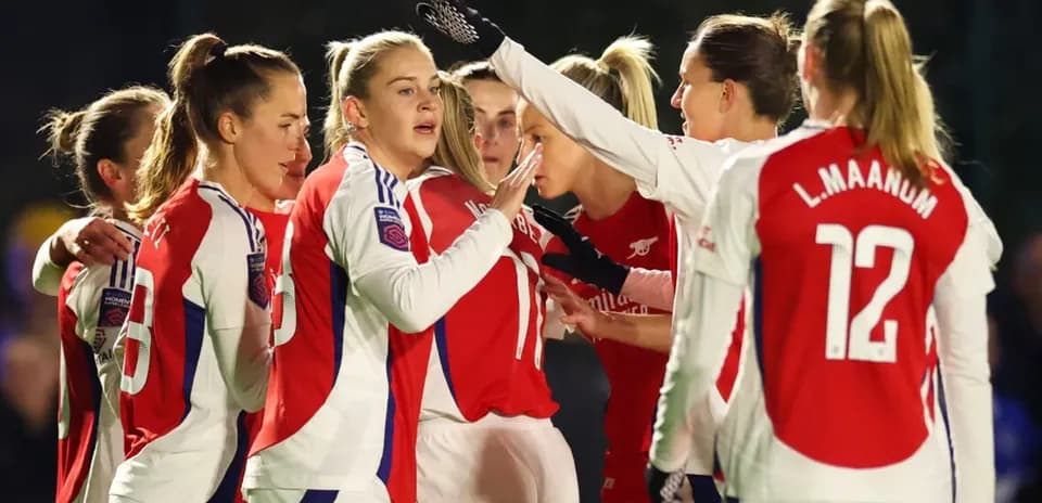 Arsenal W players celebrating a goal