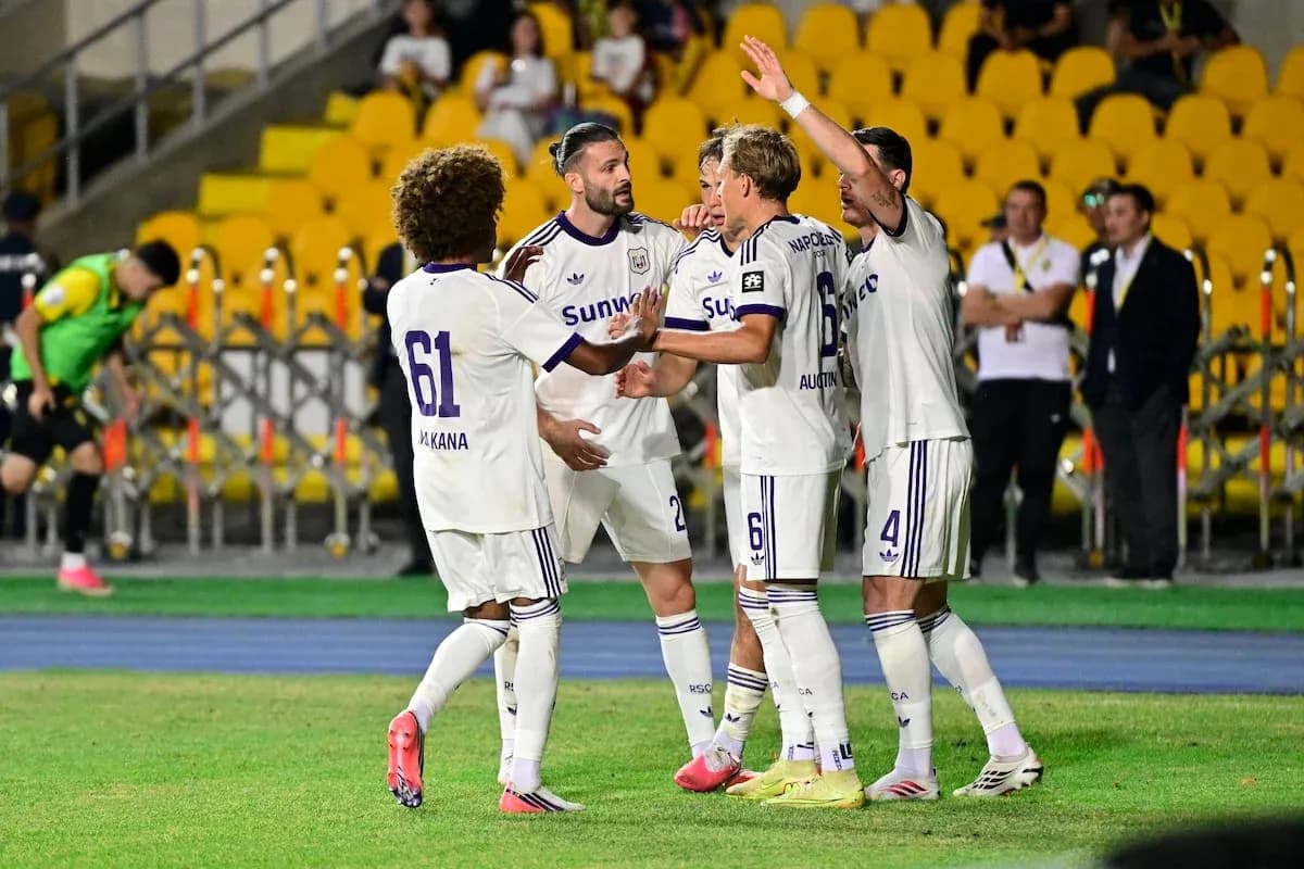 Anderlecht players celebrating a goal during match