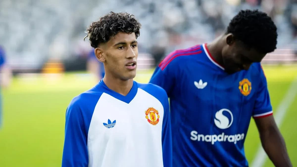 Two Manchester United players during warm-up session Two Manchester United players during warm-up session