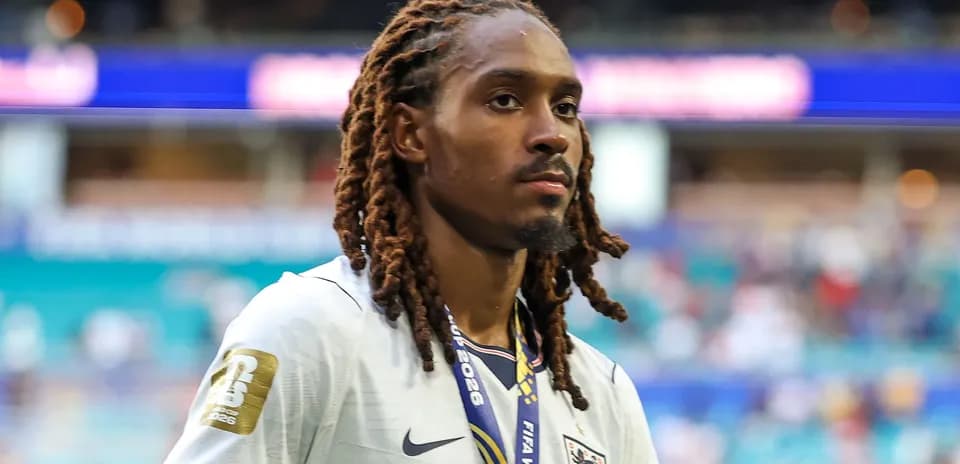 Player walking off the field in England jersey