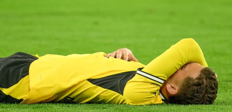 Player lying on the field after a fall