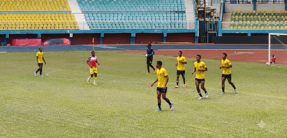 Warri Wolves players training on the field