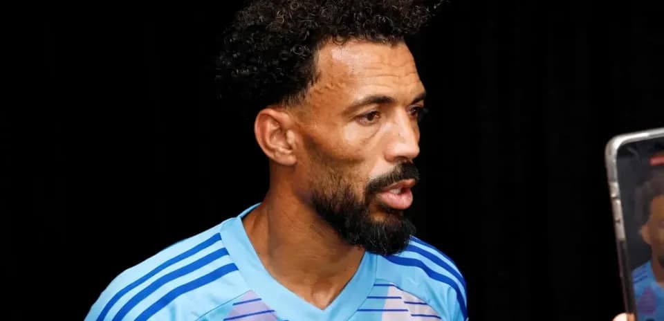 Player speaking during an interview session
