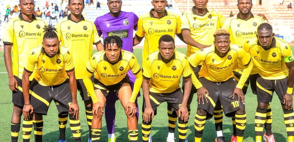 Ranchers Bees team lineup before the match