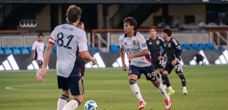 Players from The Town vs Real Monarchs match