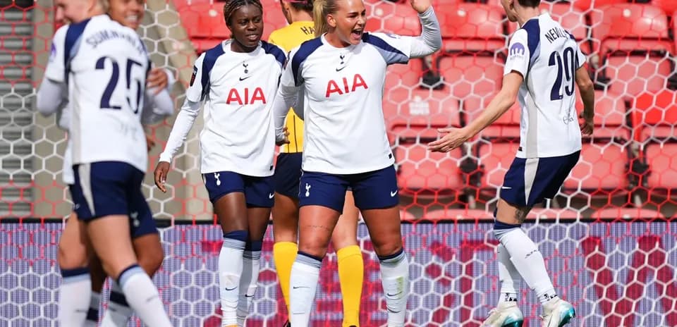 Tottenham Hotspur W celebrating a goal