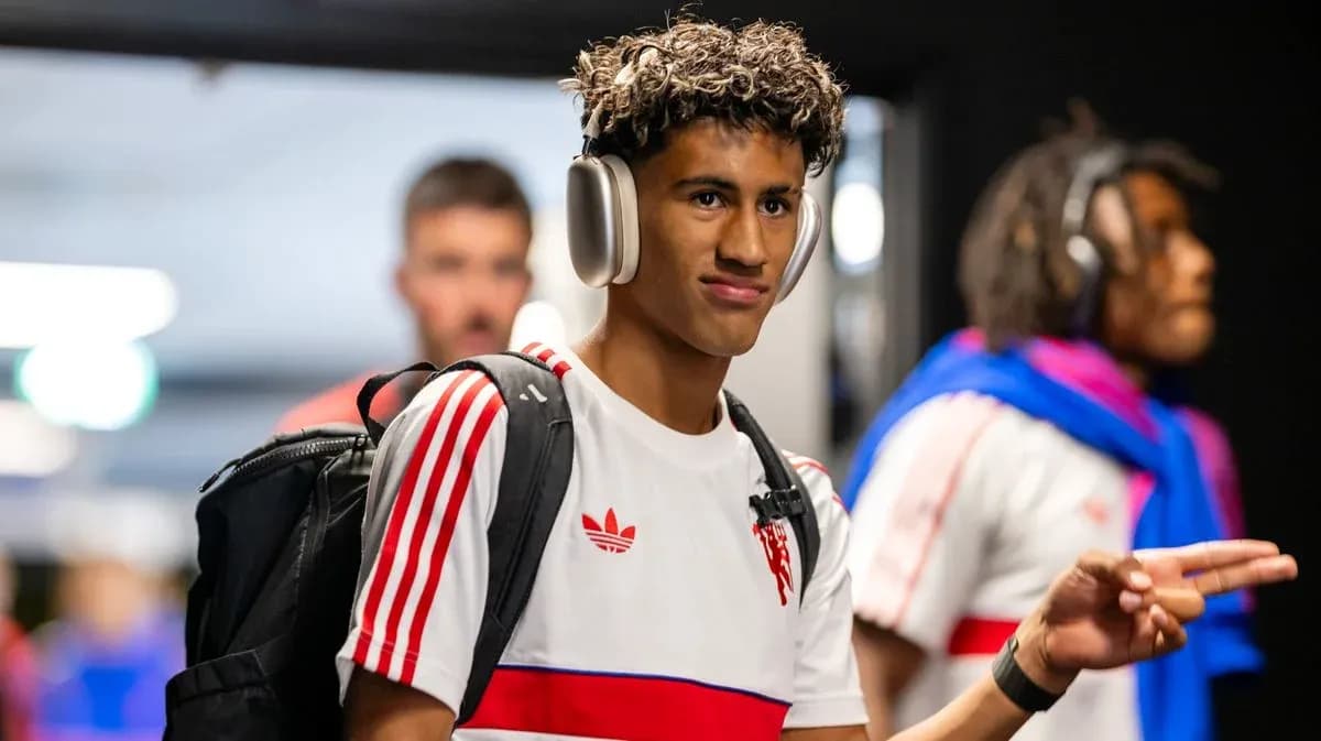 Player wearing headphones walking through the tunnel