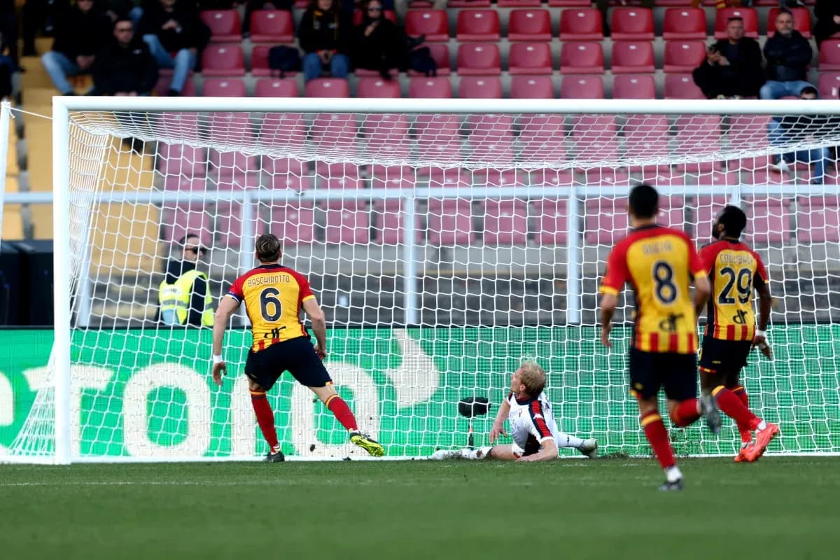 Goalkeeper saves penalty during Lecce vs Genoa
