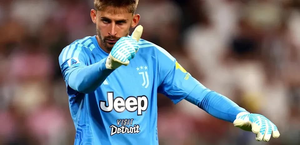 Goalkeeper gesturing during a match for Juventus