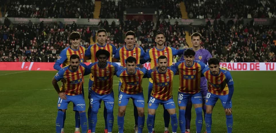 Valencia team posing for a group photo