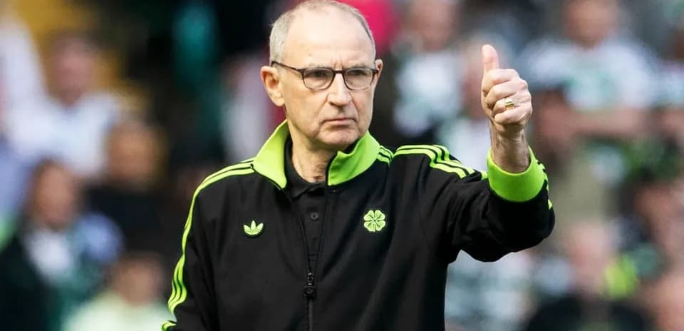 Manager giving a thumbs up on the sideline