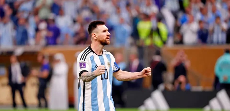Lionel Messi celebrating in Argentina jersey