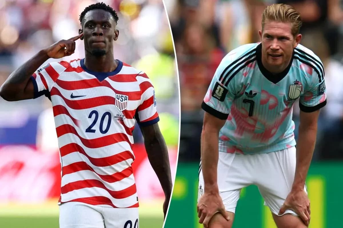 Players from USA and Belgium during World Cup match Players from USA and Belgium during World Cup match