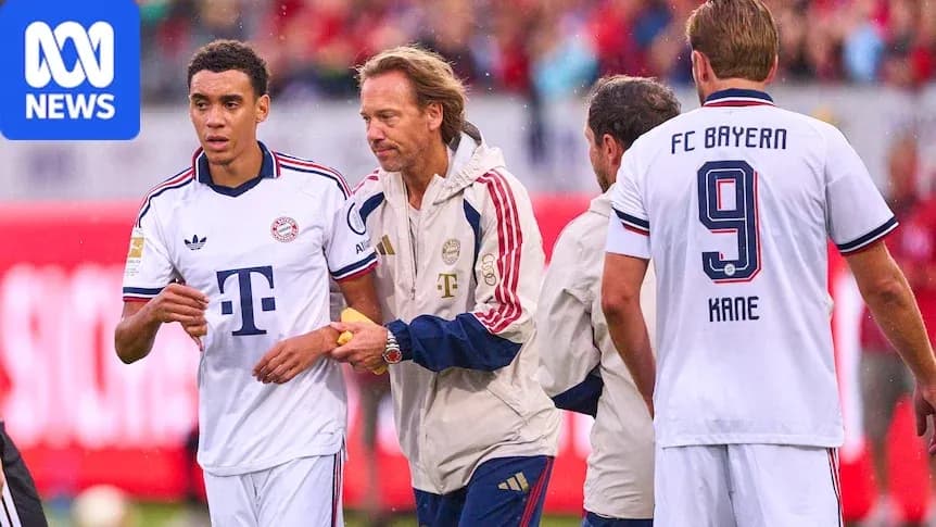 Bayern Munich players on the sideline during match Bayern Munich players on the sideline during match