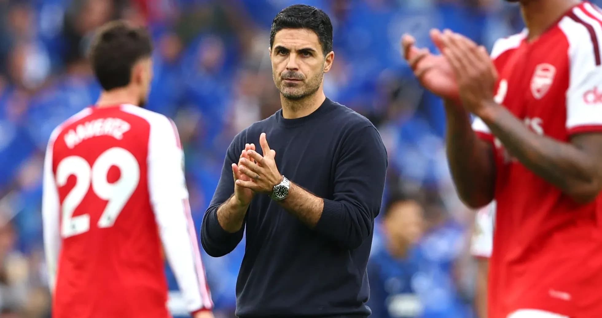Manager clapping on the sideline during match Manager clapping on the sideline during match