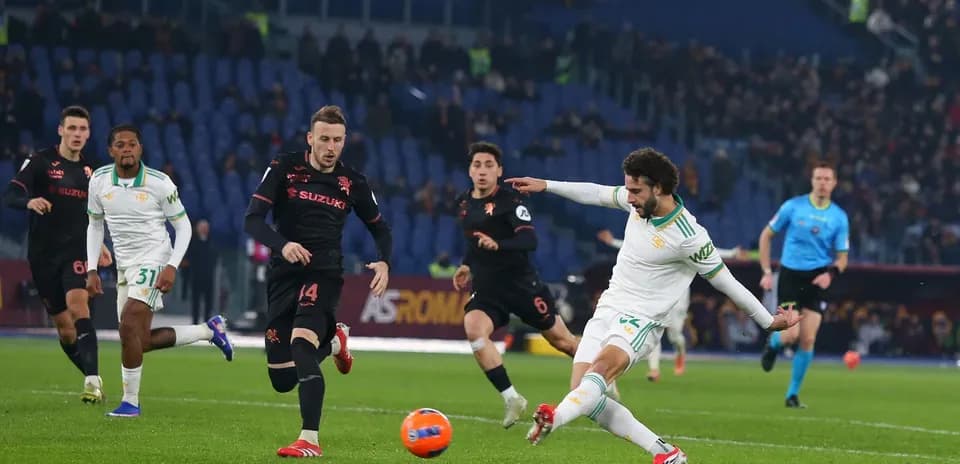 Player kicking the ball during Torino vs AS Roma Player kicking the ball during Torino vs AS Roma