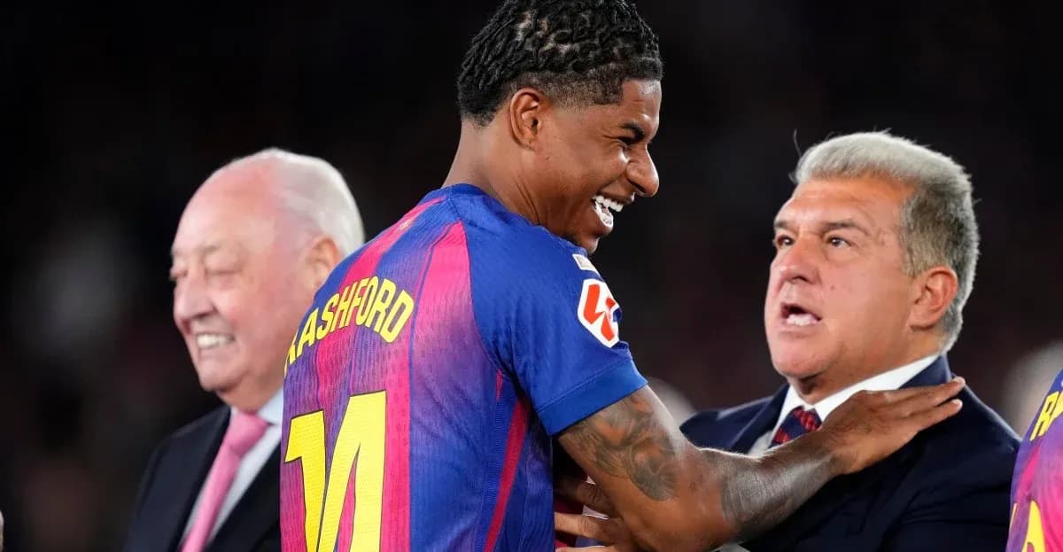 Marcus Rashford interacting with club officials Marcus Rashford interacting with club officials