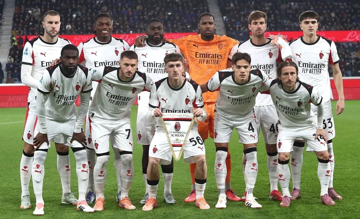 AC Milan team posing before a match AC Milan team posing before a match