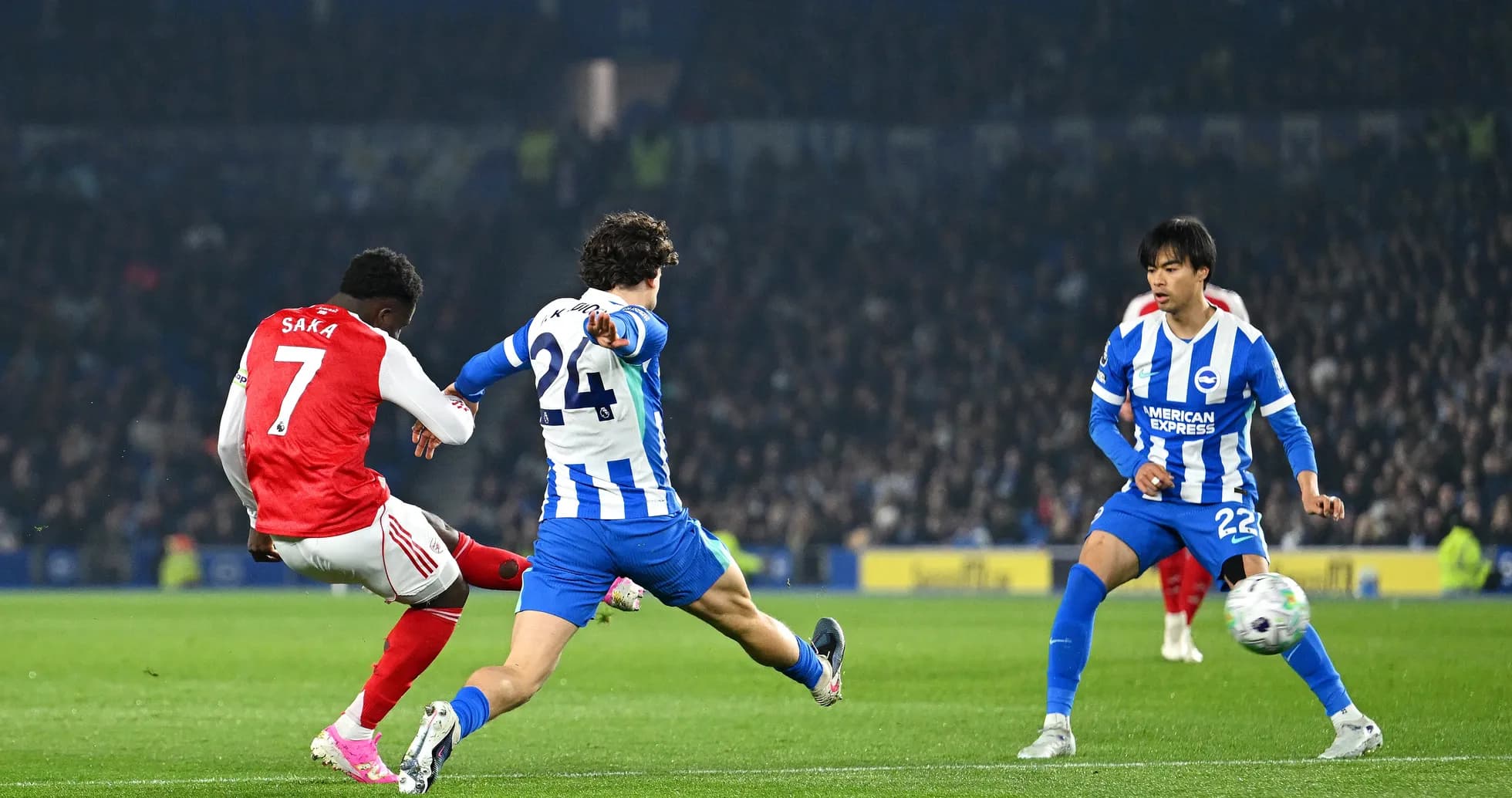 Saka attempting a shot during Brighton vs Arsenal Saka attempting a shot during Brighton vs Arsenal