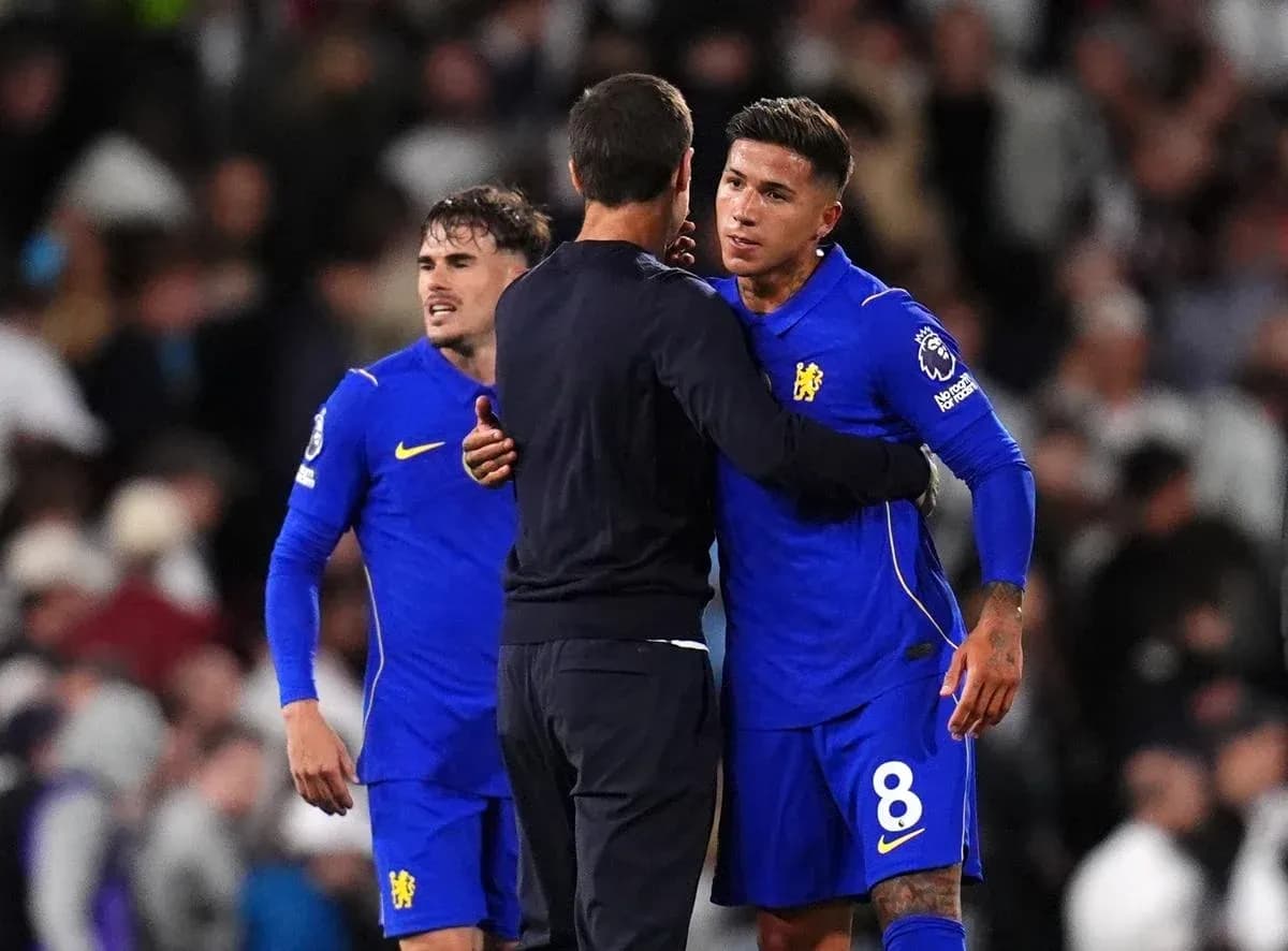 Chelsea players discussing with coach after match Chelsea players discussing with coach after match