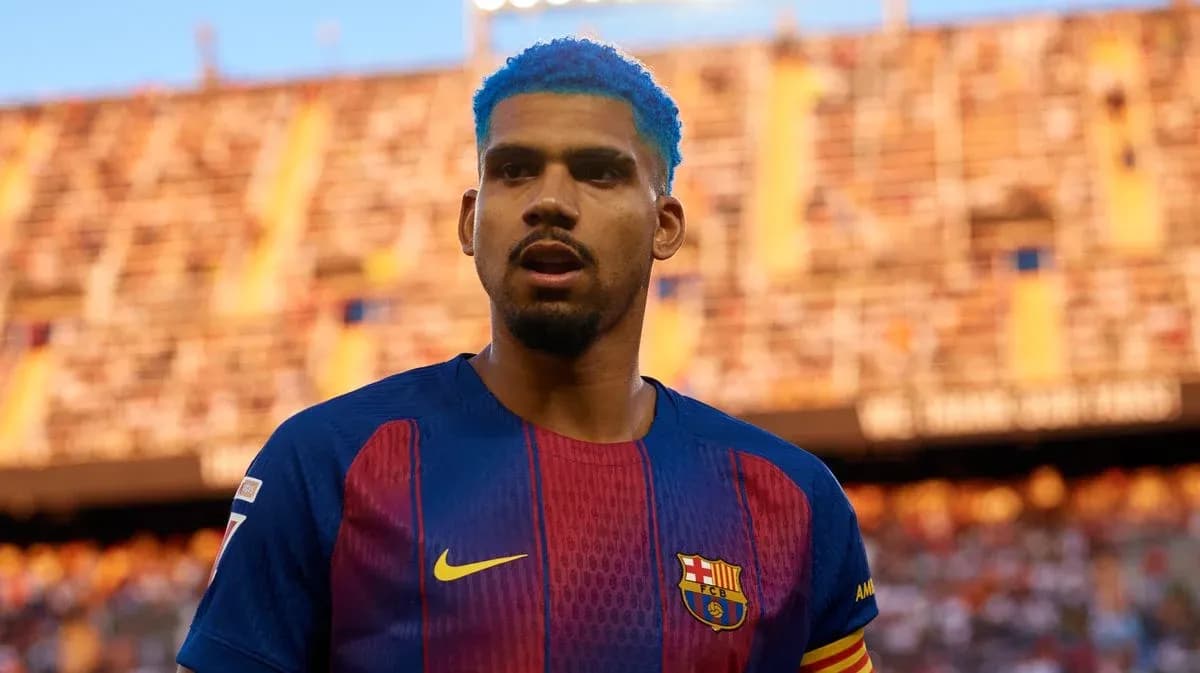 Player in Barcelona jersey during match warm-up Player in Barcelona jersey during match warm-up