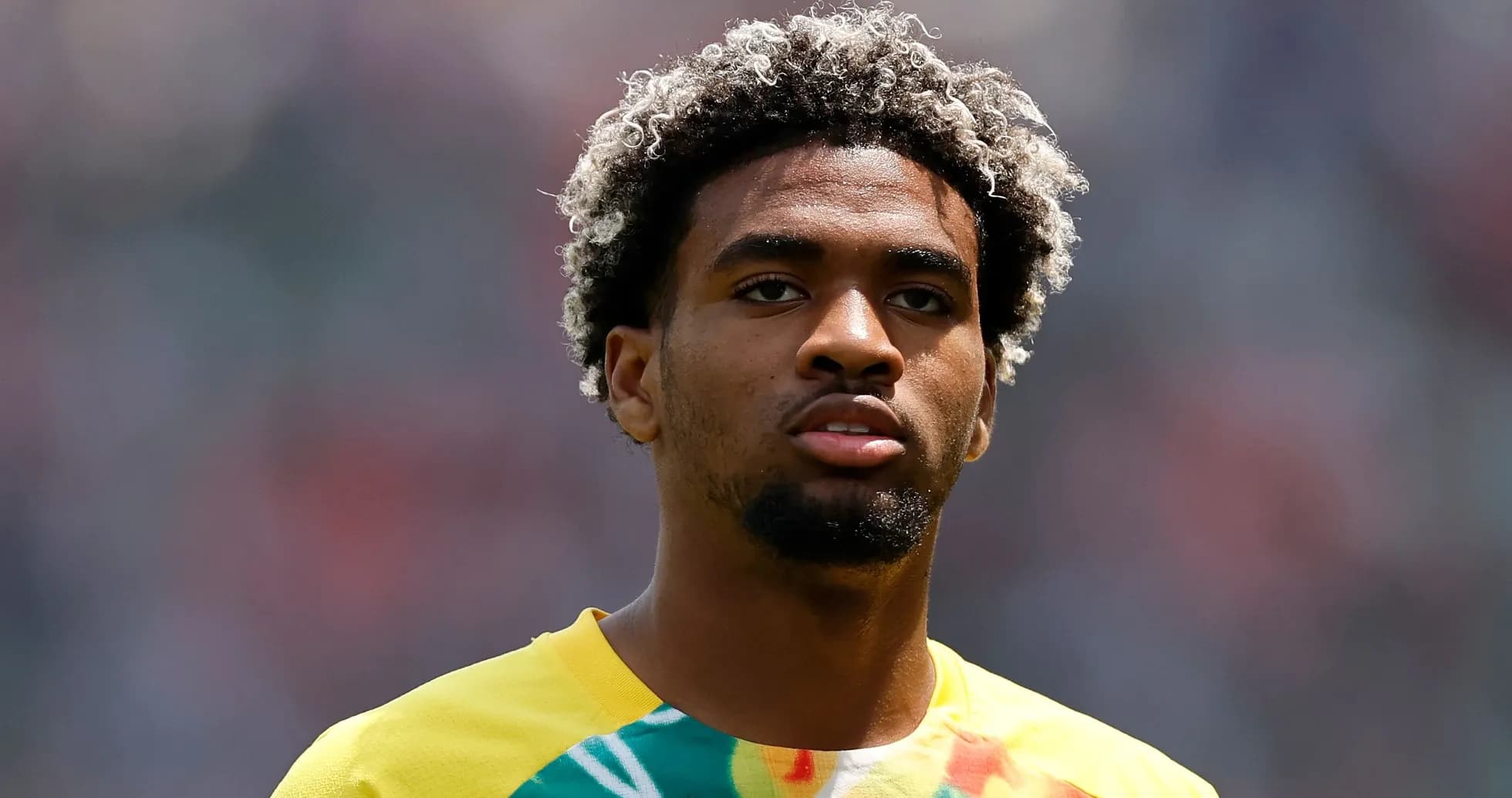 Player in colorful jersey before the match Player in colorful jersey before the match