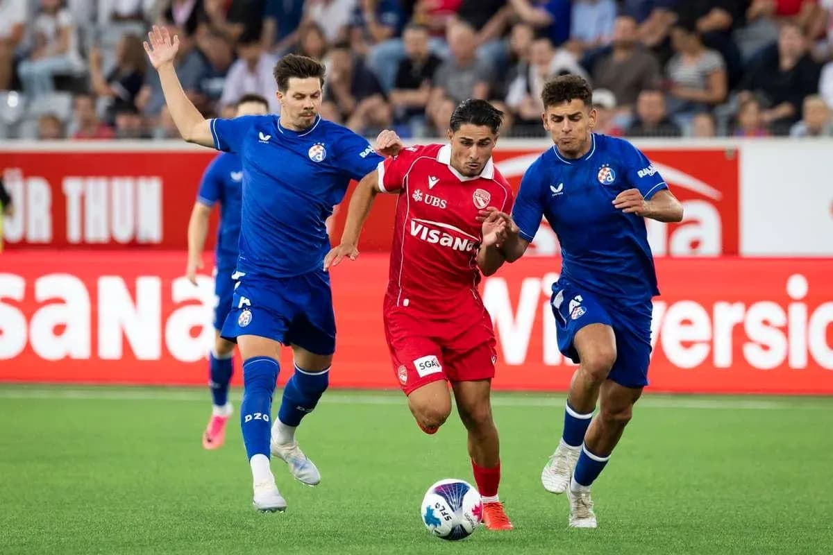 Dinamo Zagreb players competing against FC Thun Dinamo Zagreb players competing against FC Thun
