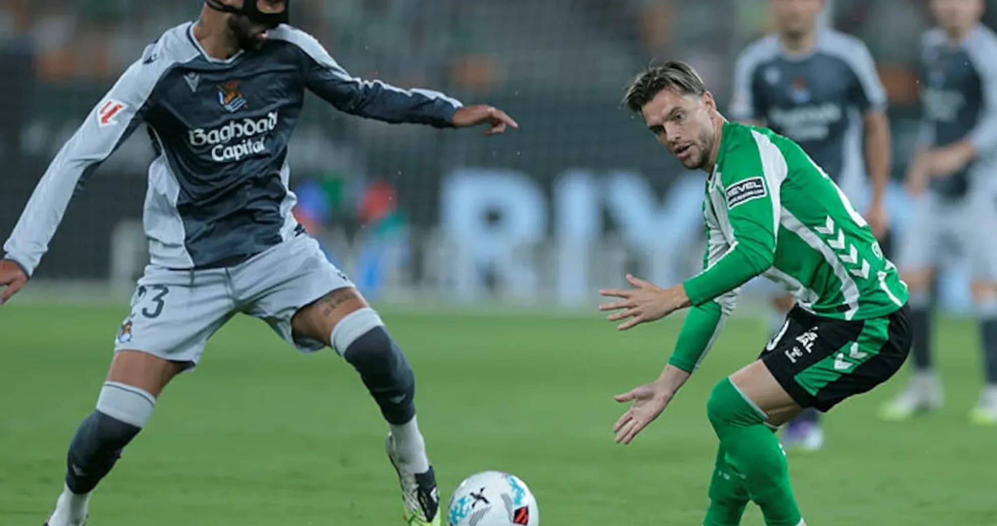Real Sociedad player challenges Real Betis opponent Real Sociedad player challenges Real Betis opponent