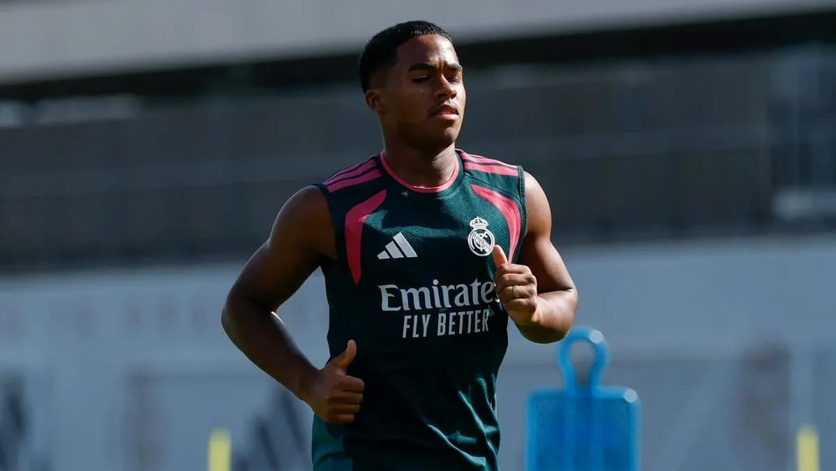 Player jogging during Real Madrid training session Player jogging during Real Madrid training session