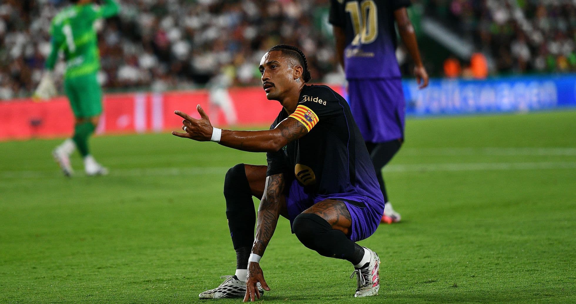 Raphinha Clarifies Spider-Man Celebration Amid Julian Alvarez Transfer Rumors Raphinha Clarifies Spider-Man Celebration Amid Julian Alvarez Transfer Rumors